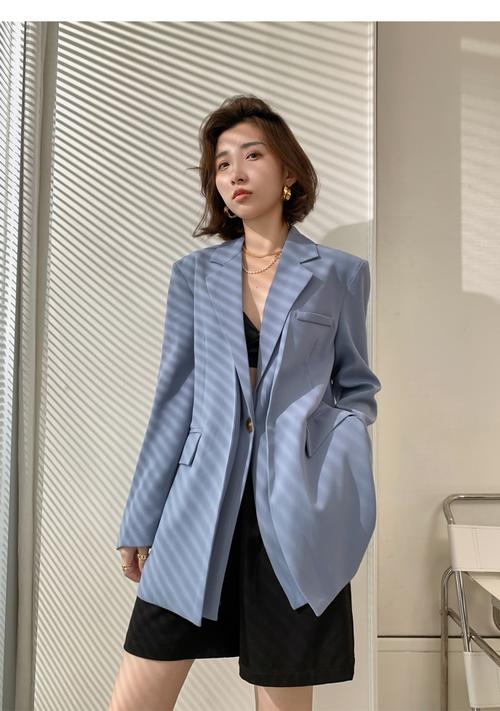 2020秋冬新款双门襟驳领西装女气质洋气韩版时髦宽松廓形西服