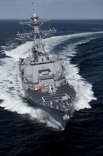 美海军第59艘最新型阿利-伯克级驱逐舰进行海试_高清图集_新浪网
