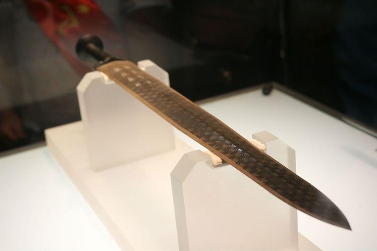中国现存的最知名的宝剑,埋藏千年看不出生锈,被誉为天下第一剑