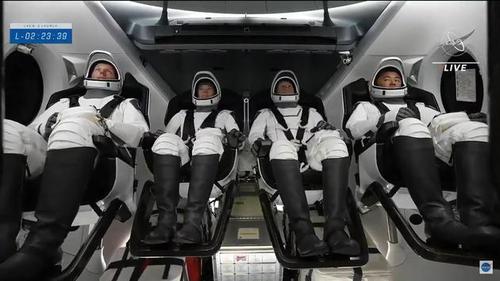 二手火箭发射二手飞船spacex将美欧日四名宇航员送上太空