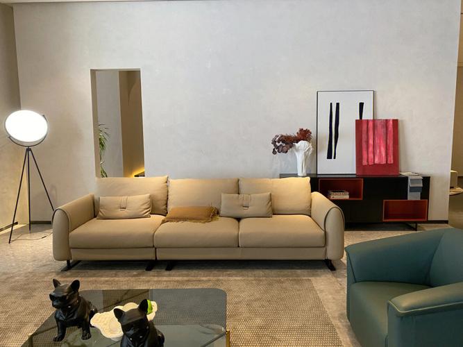 新款沙发 暖色调的头层牛皮 成都有实体店可以来看尺寸颜色私人定制