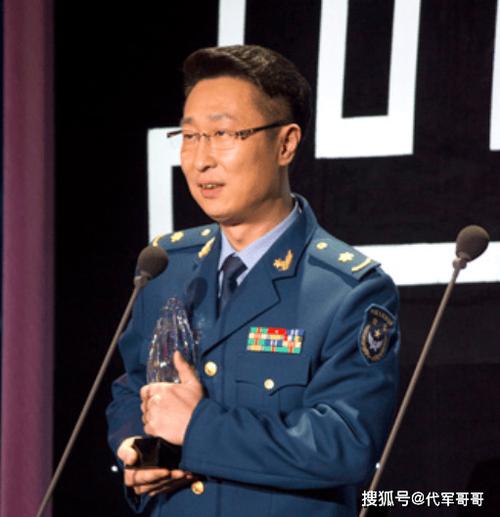中国内地男演员,任职于中国人民解放军空政话剧团,代表作:《王贵与