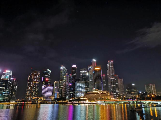 新加坡夜晚的市城漂亮