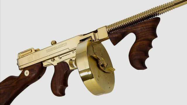 汤普森冲锋枪霸气的代号:毁灭者一号,命运多舛的二战最好冲锋枪
