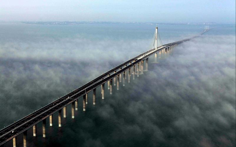 中国最壮观的大桥:耗资95亿4年建成,被美国评为全球最棒桥梁