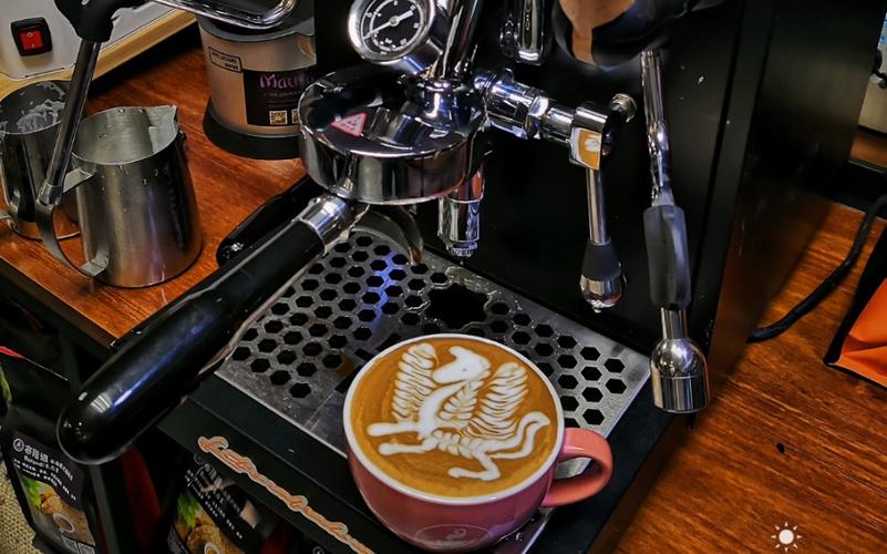 格米莱crm3124a企鹅咖啡机家用中高端的选项