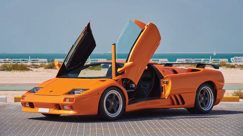 超酷橘色个性汽车壁纸_最酷炫的个性汽车