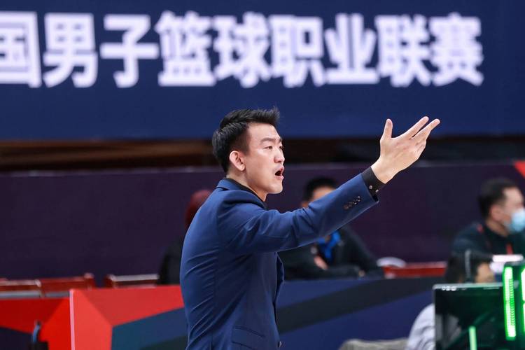 广厦vs上海第一战今晚开打,赛前,广厦男篮主教练王博接受采访