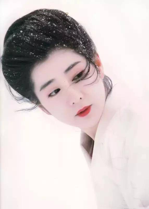 日本昭和时期的这些美人依然惊艳了一个世纪