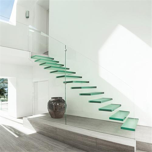 楼房直梯悬空楼梯,可站人的钢化夹胶玻璃踏步楼梯