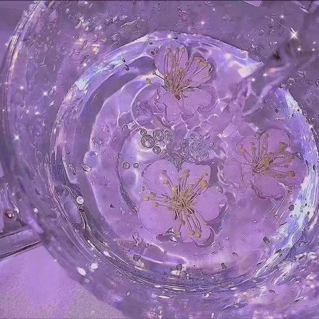 紫色系背景图——别让世俗淹没生活的浪漫和热情