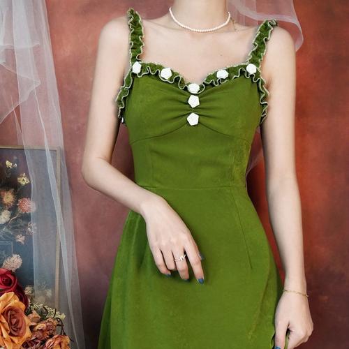 巷里复古绿色吊带法式赫本性感修身显瘦温柔气质小礼服长裙