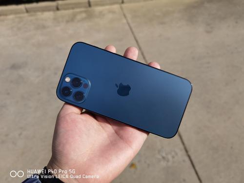 海蓝色的iphone12 pro是苹果12系列最受欢迎的机型