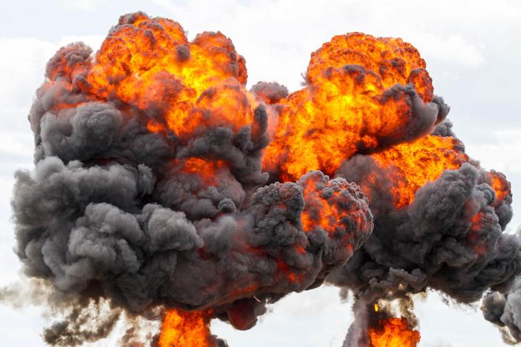 可燃气体在空气中遇明火种爆炸的最高浓度,称为爆炸上限