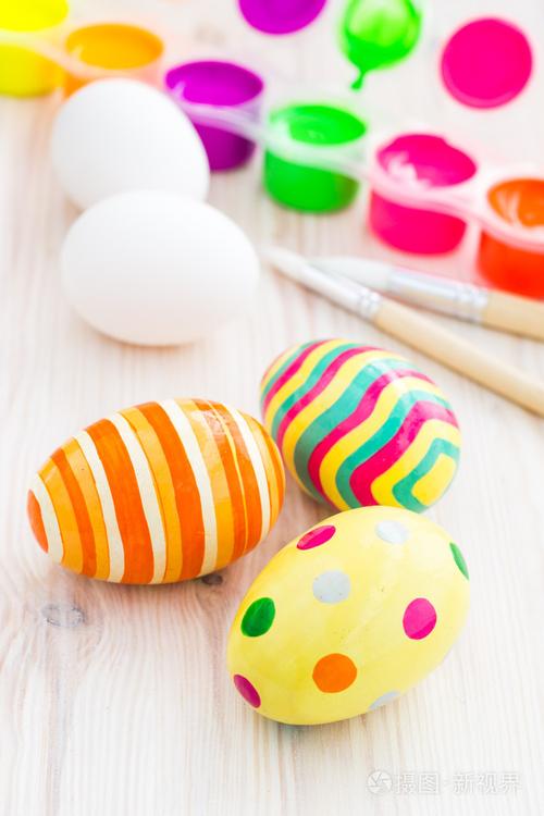 复活节彩蛋和画蛋过程