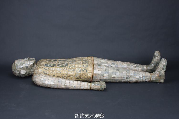 来自湖北的金缕玉衣,汉代中山靖王刘胜妻子窦绾墓1968年出土.