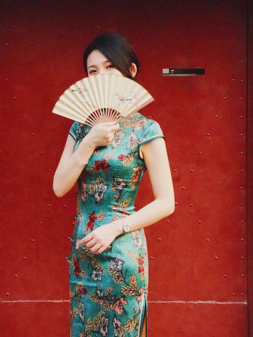 北京胡同里穿旗袍是种什么体验