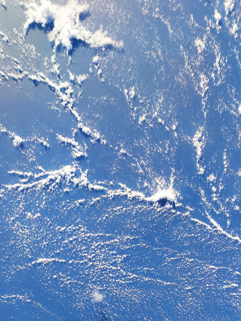 小米10 pro上太空拍地球的1亿像素壁纸来了,壮观好看!无水印
