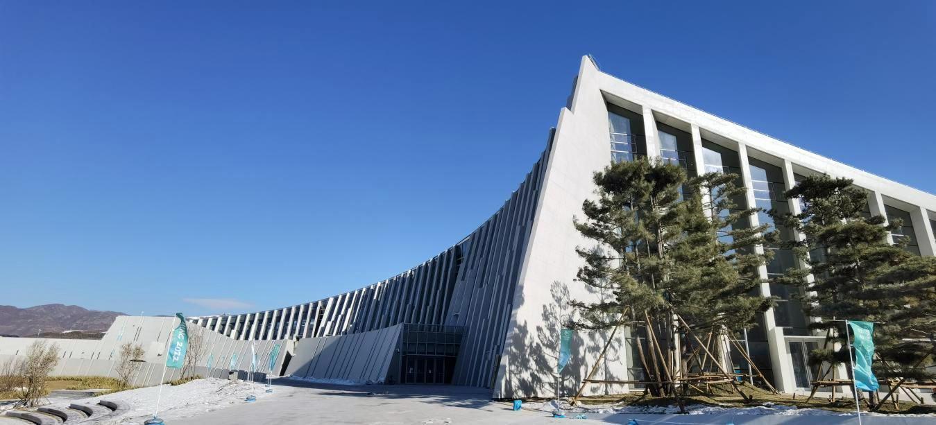 是国内首个以冬奥会为主题的冰雪博物馆,将在冬奥会期间展示冰雪项目