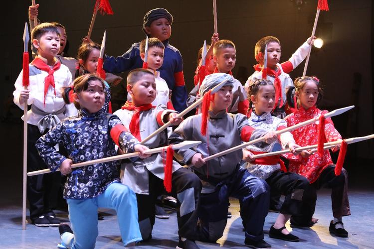 向经典致敬 向祖国献礼——原创儿童歌舞剧《红星照我去战斗》