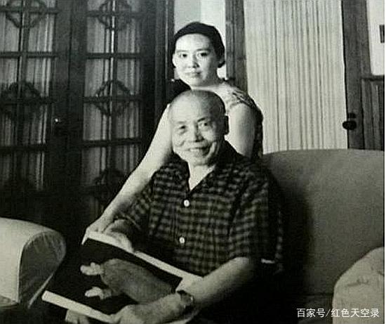 前言 1966年7月,76岁的李宗仁在北京迎娶了自己的第三位妻子,27岁的女