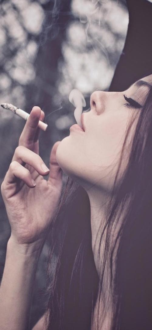 女孩吸烟,女性-手机壁纸