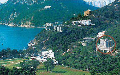 李嘉诚的豪宅,位于香港深水湾道79号,市值超过十亿,9,165平方英尺.