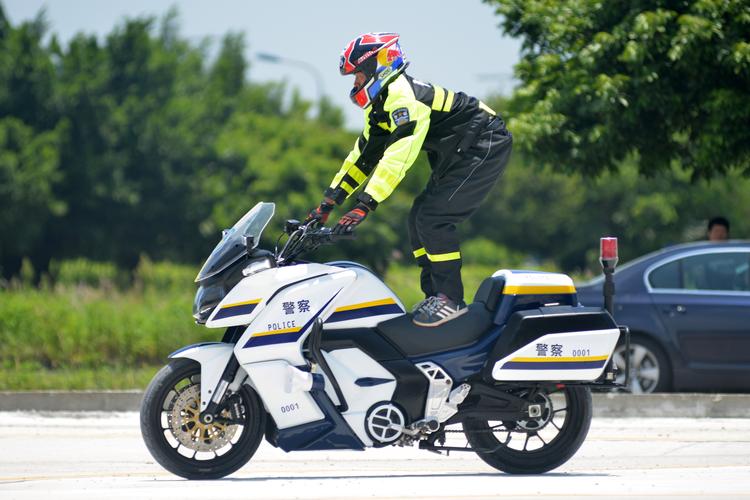 雷利诺新能源警用摩托车jy24000dj-x 怎么样?