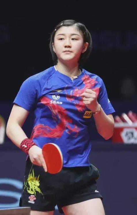 布达佩斯世乒赛上,陈梦和朱雨玲搭档参加了女双比赛,最终她们在半决赛