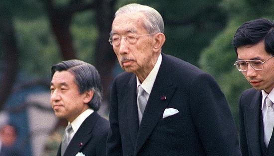 日本宫内厅记录昭和天皇曾欲公开反省战争却遭首相吉田茂反对