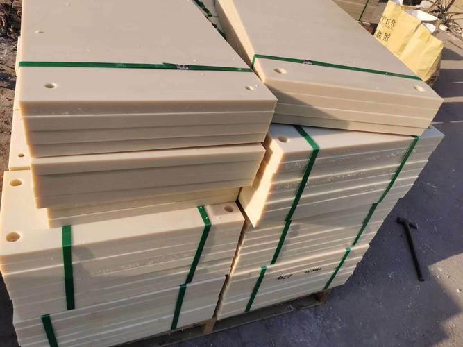 高韧性尼龙板批发厂家 河北重阳生产 浇筑尼龙板 定做各种尼龙件