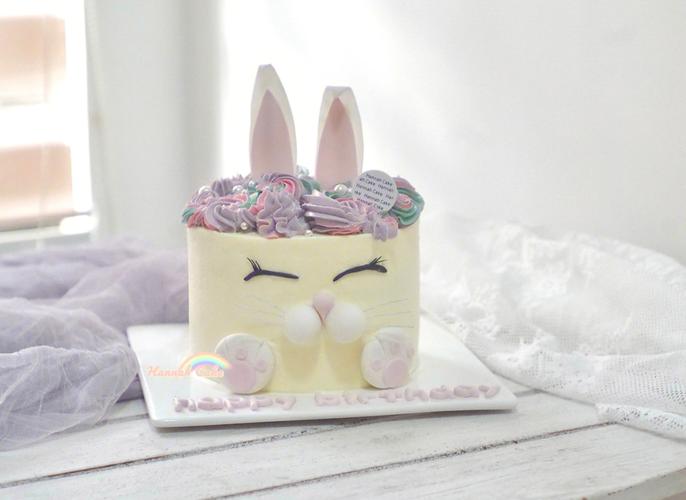 小兔子奶油翻糖蛋糕
