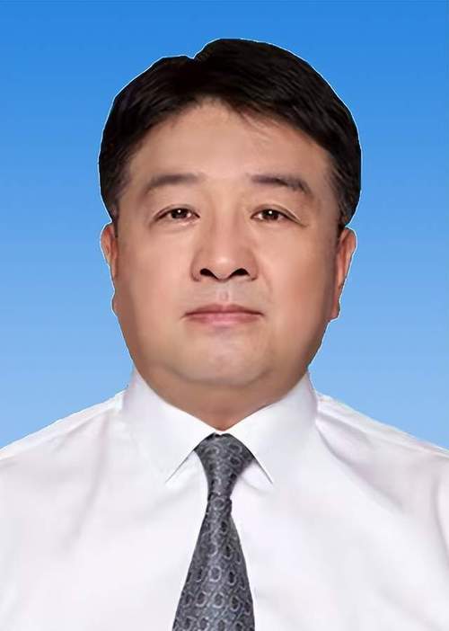 个人简历孙涛,男,汉族,1969年12月生,大学,经济学学士,中共党员.