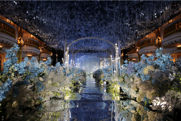 成都高新区婚礼布置路易城堡蓝色主题婚礼现场