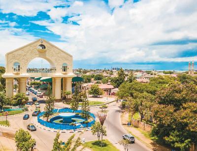 冈比亚首都班珠尔地标性建筑"拱门二二".图片来源:冈比亚旅游局官网