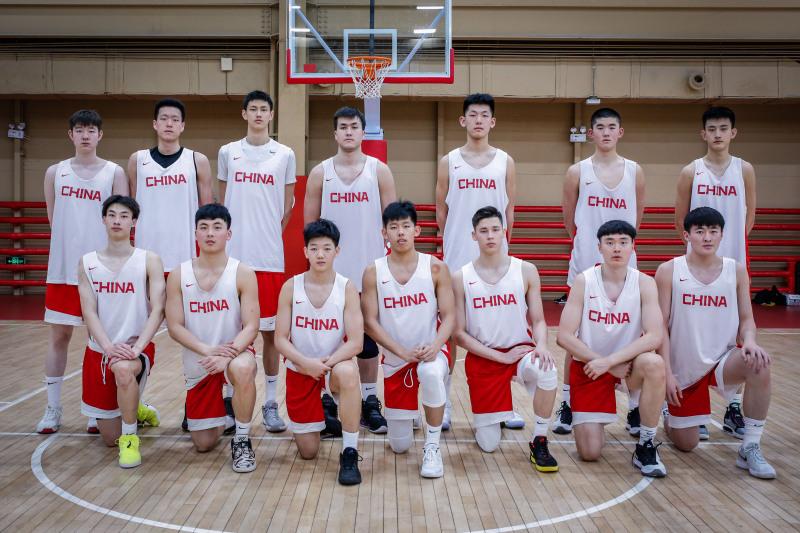 和辽宁男篮的青年队-成年队的培养模式不同,广东宏远所独有的"宏远二