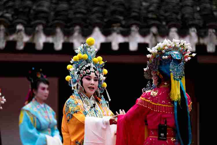 "西河戏"是江西省庐山市(原星子县)的传统戏曲剧种,国家级非物质文化
