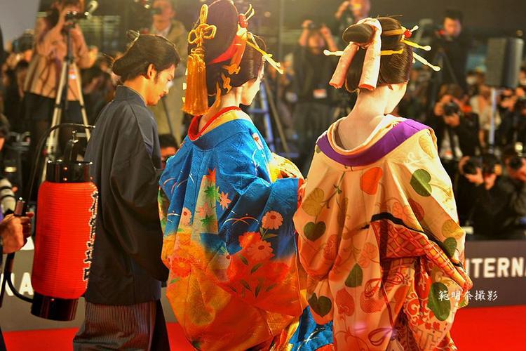 实拍:美艳绝伦的日本传统青楼花魁