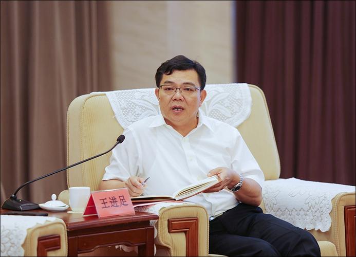 王进足表示,招商局集团在漳州市,漳州开发区的未来发展规划令人振奋