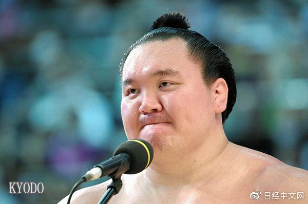 日本相扑横纲选手白鹏将退役