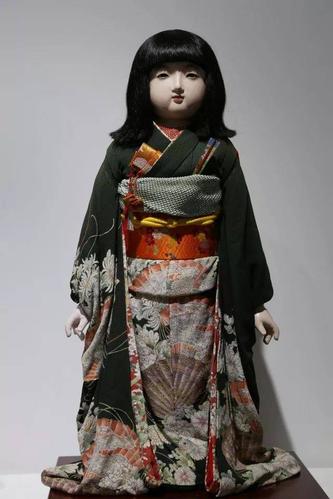 人形之美丨可爱又可怖的日本人偶