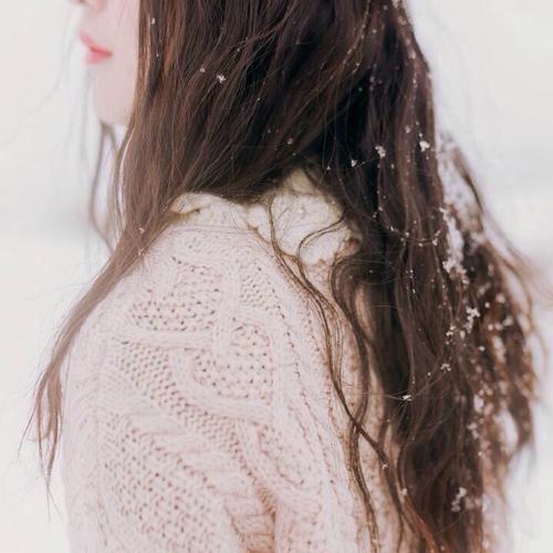 女生背影冬天雪 头像壁纸锁屏