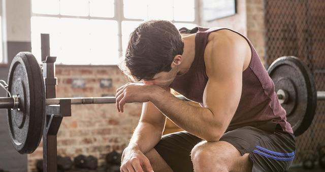 健身后酸的要死3种不同的疲劳如何影响肌肉生长和恢复