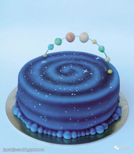 如何烘焙宇宙蛋糕