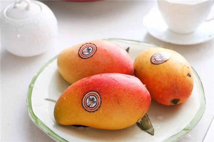 蜜蜂芒果甜的感人(新疆哈密瓜甜度16)据说甜度能达到16.
