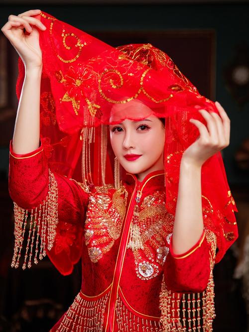 红盖头新娘头纱古风结婚中式秀禾蒙头半透明刺绣头纱