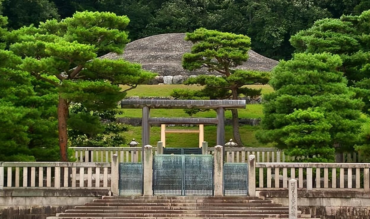 日本最大"天皇陵墓",挖出的竟是中国文物,墓主人身份不明?