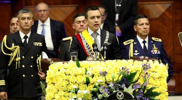 36岁!诺沃亚宣誓就任厄瓜多尔总统