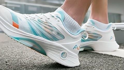 400米助你"弯道超车"的安踏马赫3运动跑鞋,会是你的选择吗
