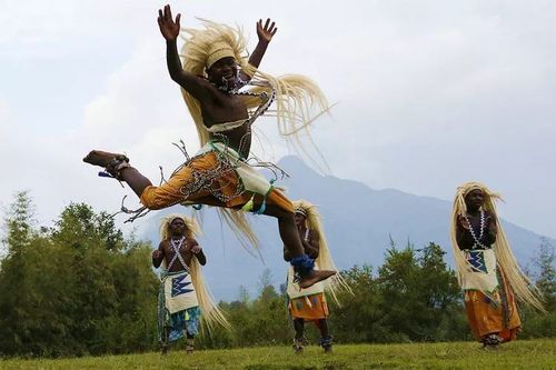 娱乐狂放刚劲的非洲原生态舞蹈